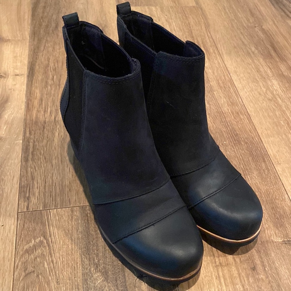 Sorel Lea Wedge Booties!